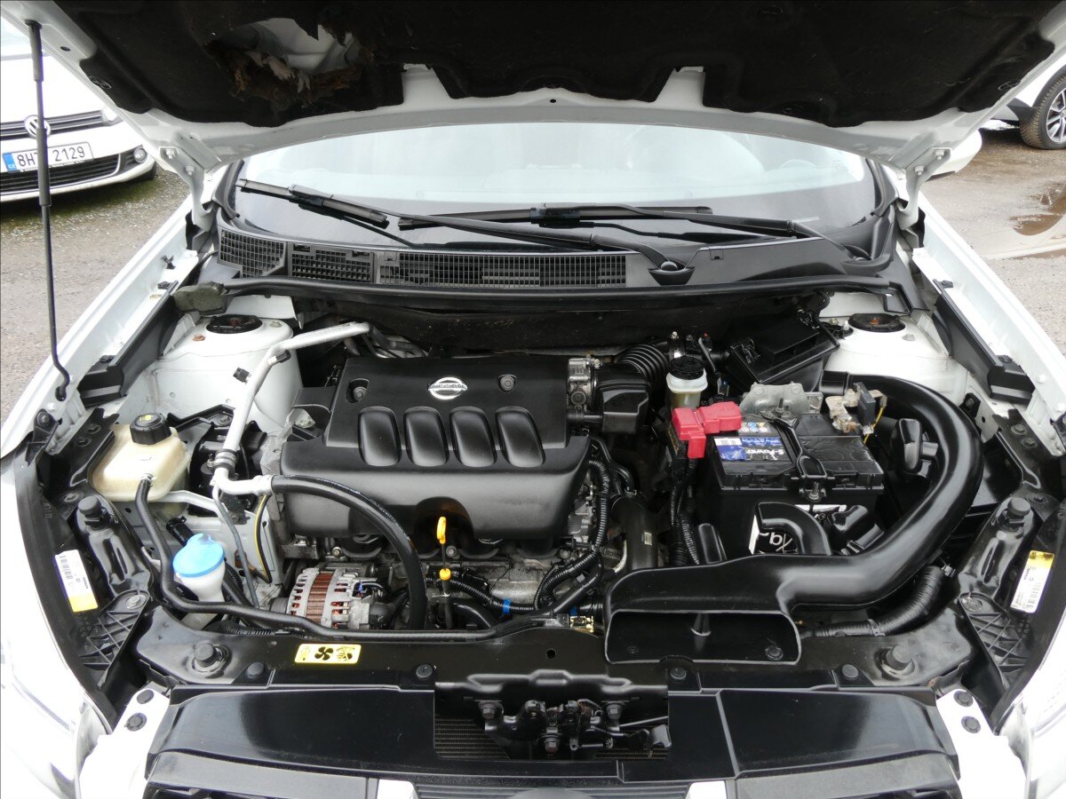 Nissan Qashqai SUV 2,0 l 104 kw