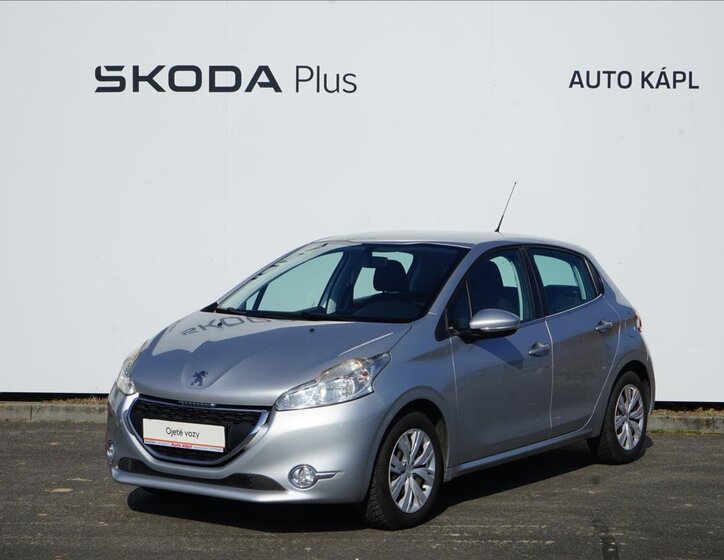 Peugeot 208 Hatchback 1,2 l 60 kw