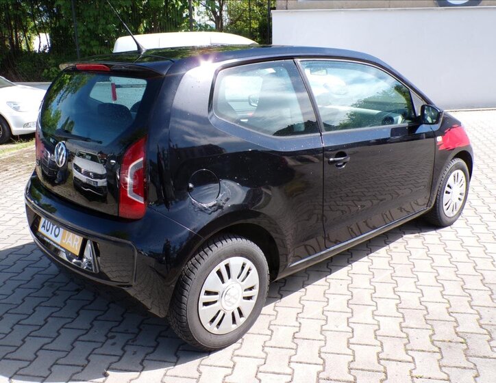 Volkswagen up! 4