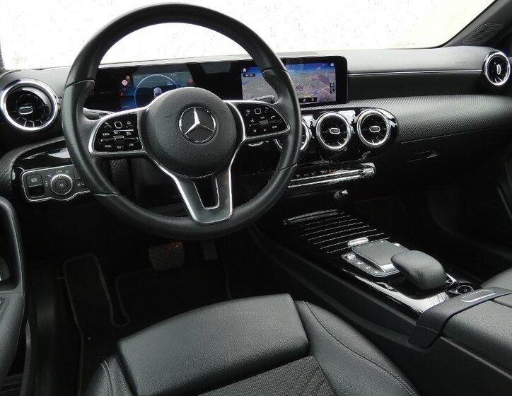 Mercedes-Benz Třídy A Sedan / Limuzína 2,0 l 85 kw