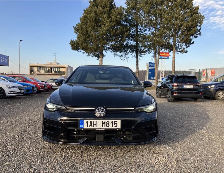 Volkswagen Golf Hatchback 2,0 l 245 kw