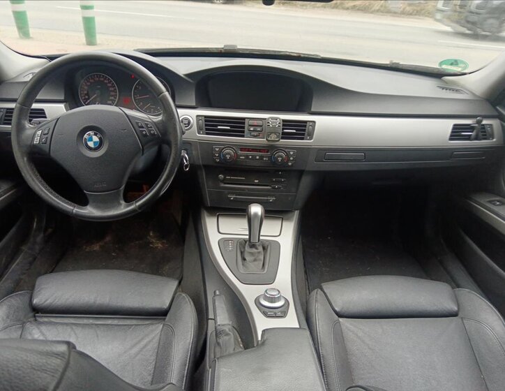 BMW Řada 3 Kombi 2,5 l 160 kw