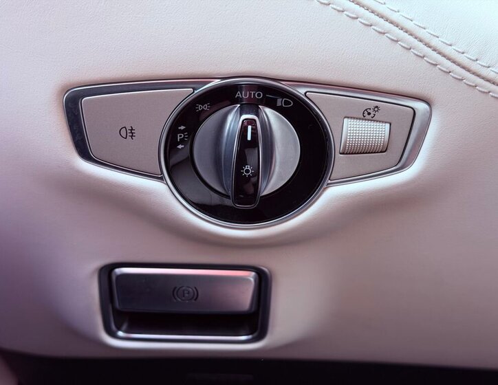 Mercedes-Benz Třídy S Kupé 4,0 l 450 kw