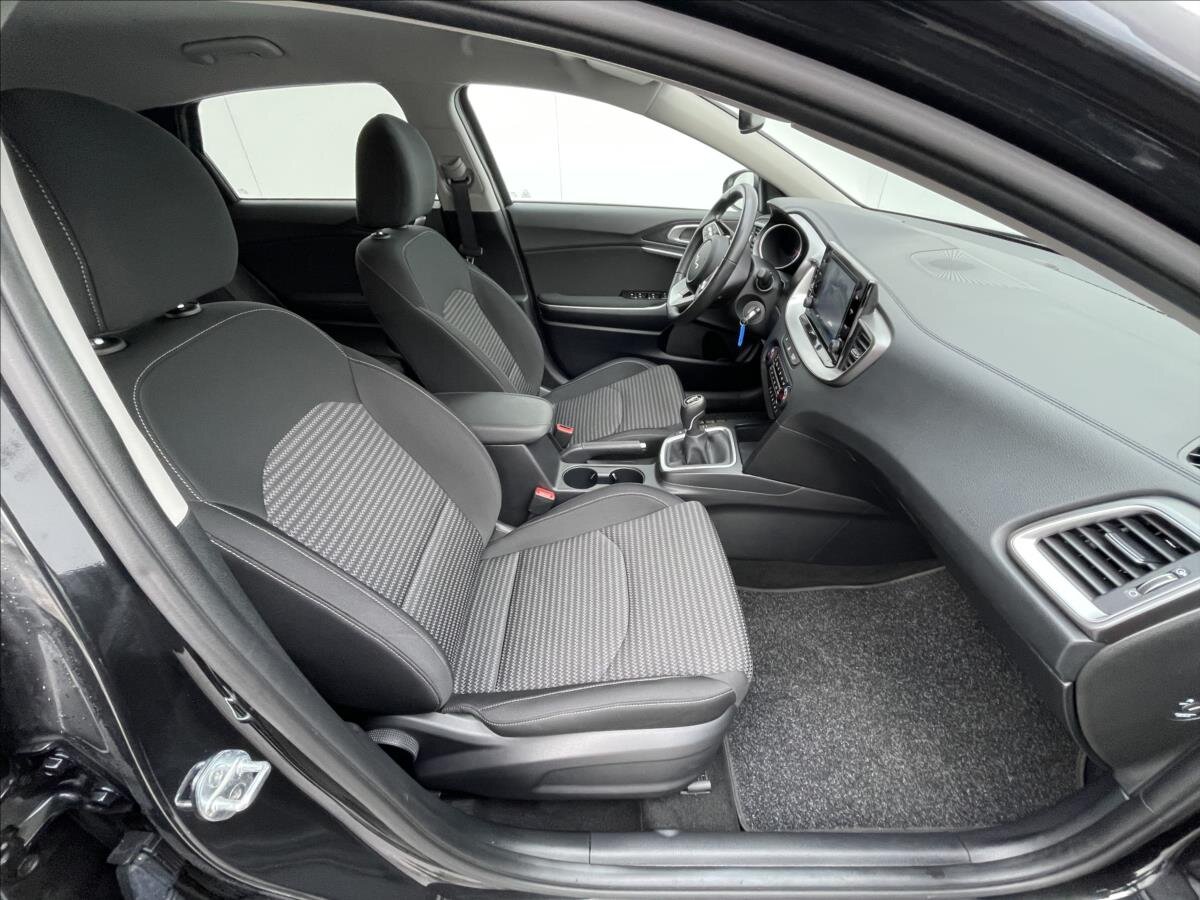 KIA Ceed Hatchback 998,0 74 kw