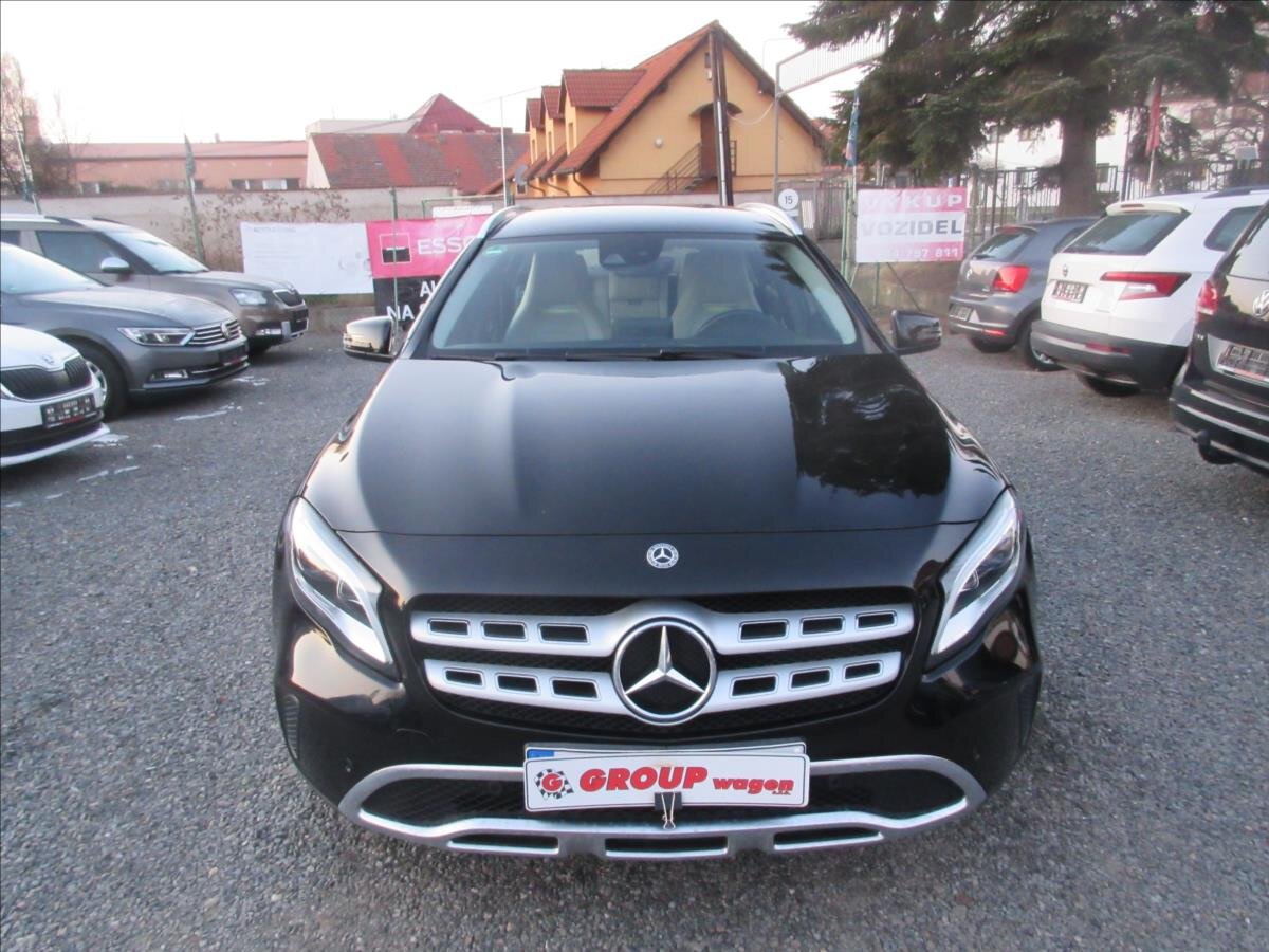 Mercedes-Benz GLA SUV / Terénní 1,6 l 115 kw