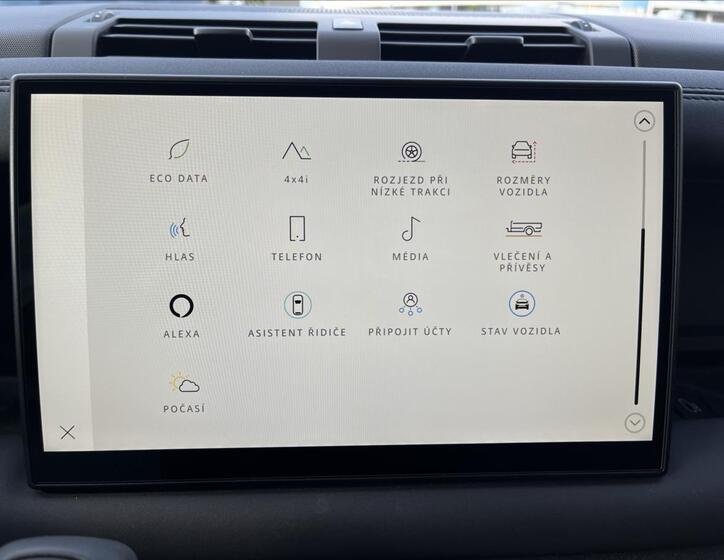 Land Rover Defender 22