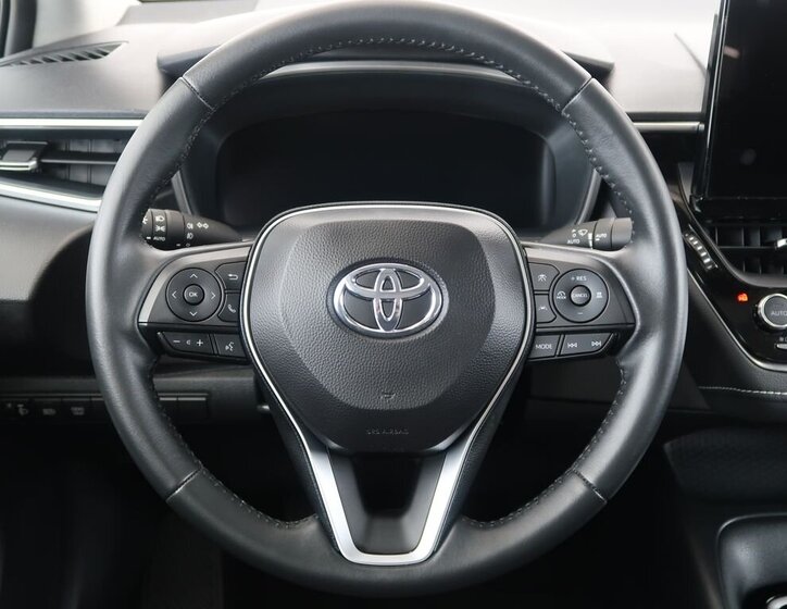 Toyota Corolla Sedan / Limuzína 1,5 l 92 kw