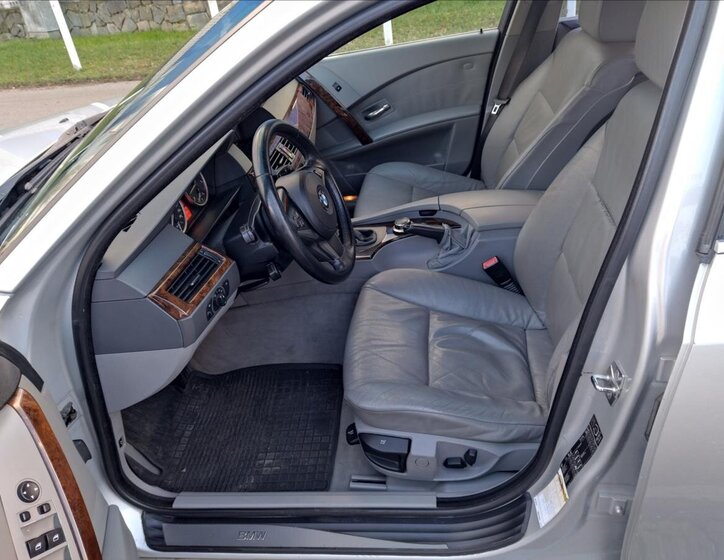 BMW Řada 5 Sedan 3,0 l 170 kw