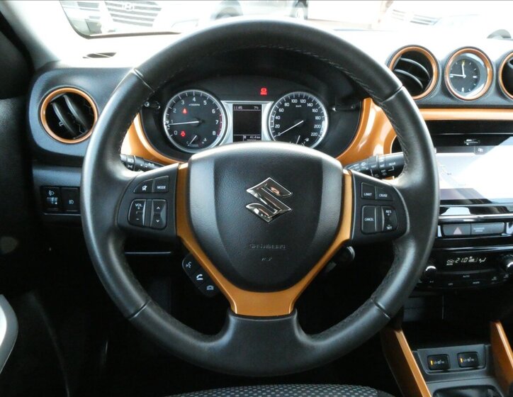 Suzuki Vitara 33