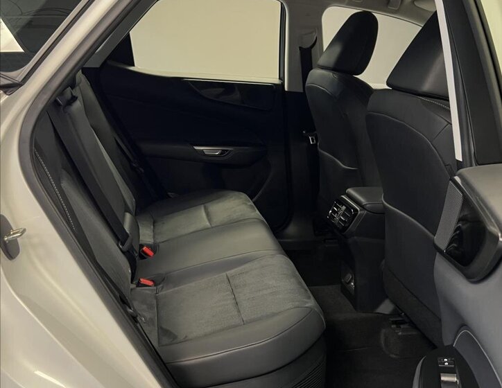 Lexus NX 350h SUV 2,5 l 179 kw