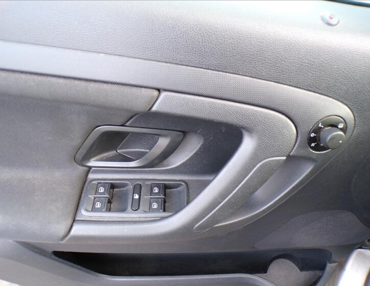 Škoda Roomster 10