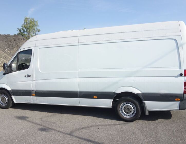 Mercedes-Benz Sprinter 4