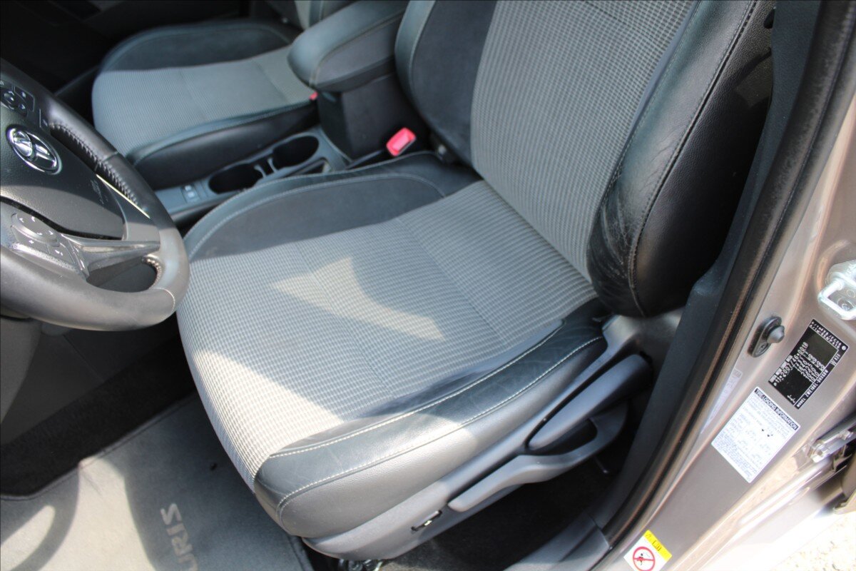 Toyota Auris Hatchback 1,8 l 73 kw