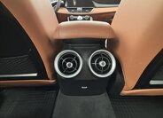 Alfa Romeo Giulia Sedan / Limuzína 2,1 l 132 kw