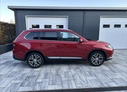 Mitsubishi Outlander 4