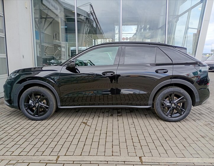 Volkswagen T-Roc SUV / Terénní 1,5 l 110 kw