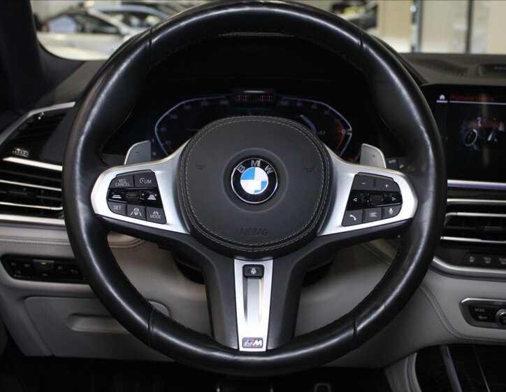 BMW X7 SUV / Terénní 3,0 l 250 kw