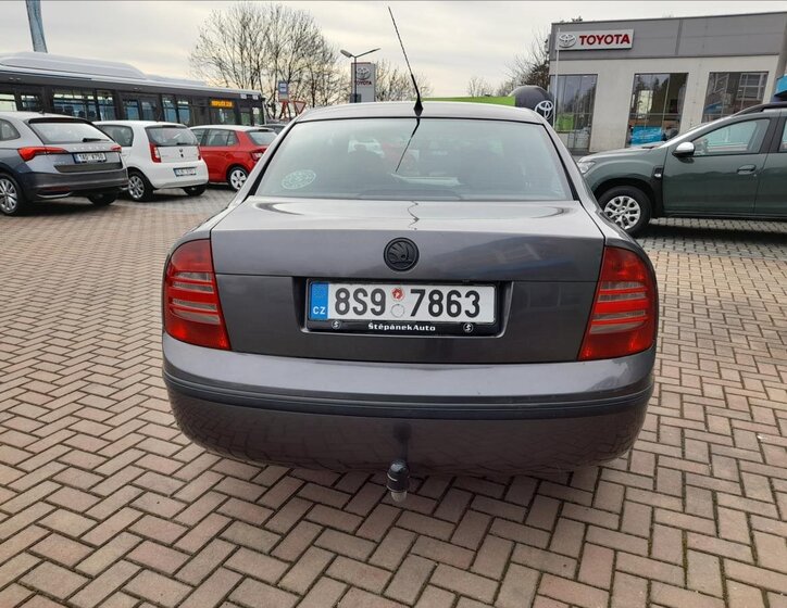 Škoda Superb Sedan / Limuzína 1,9 l 74 kw