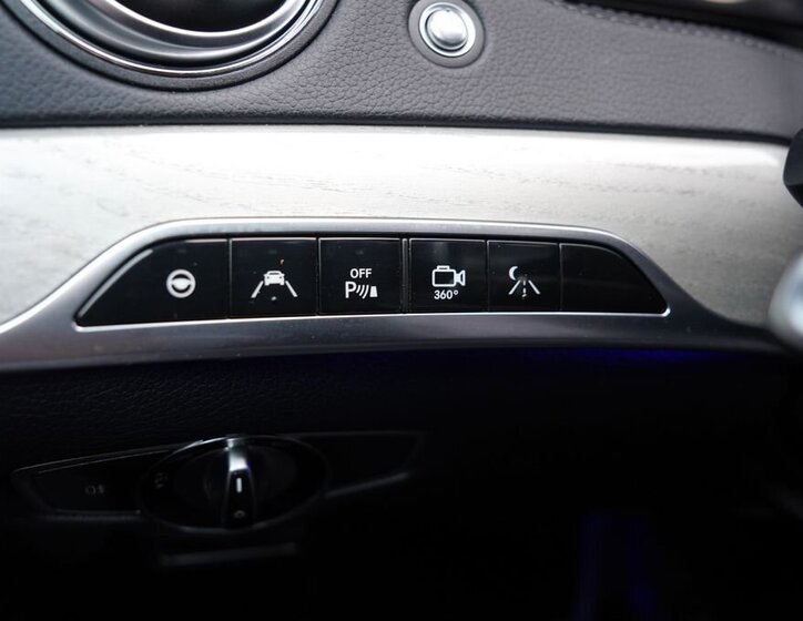 Mercedes-Benz Třídy S 44