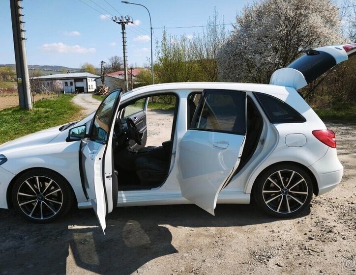 Mercedes-Benz AMG One SUV / Terénní 0,0 125 kw