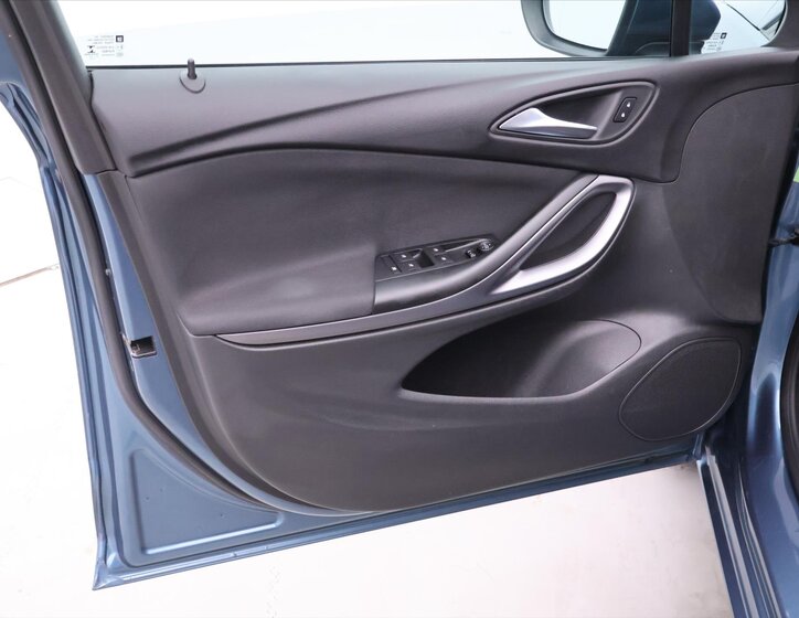 Opel Astra Kombi 999,0 77 kw