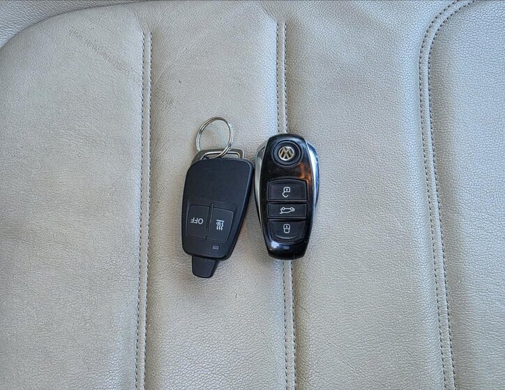 Volkswagen Touareg SUV / Terénní 4,1 l 250 kw