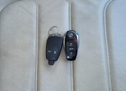 Volkswagen Touareg SUV / Terénní 4,1 l 250 kw