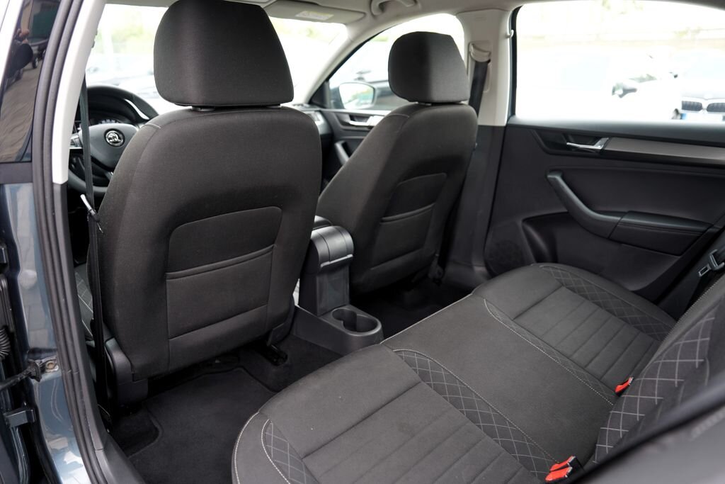 Škoda Rapid Hatchback 999,0 70 kw