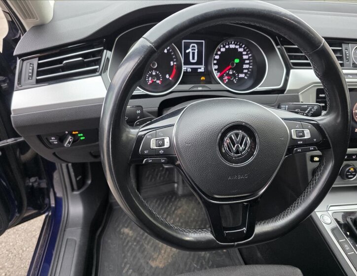 Volkswagen Passat 13