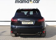 Porsche Cayenne SUV 4,8 l 397 kw