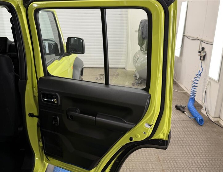 Suzuki Jimny SUV 1,5 l 75 kw