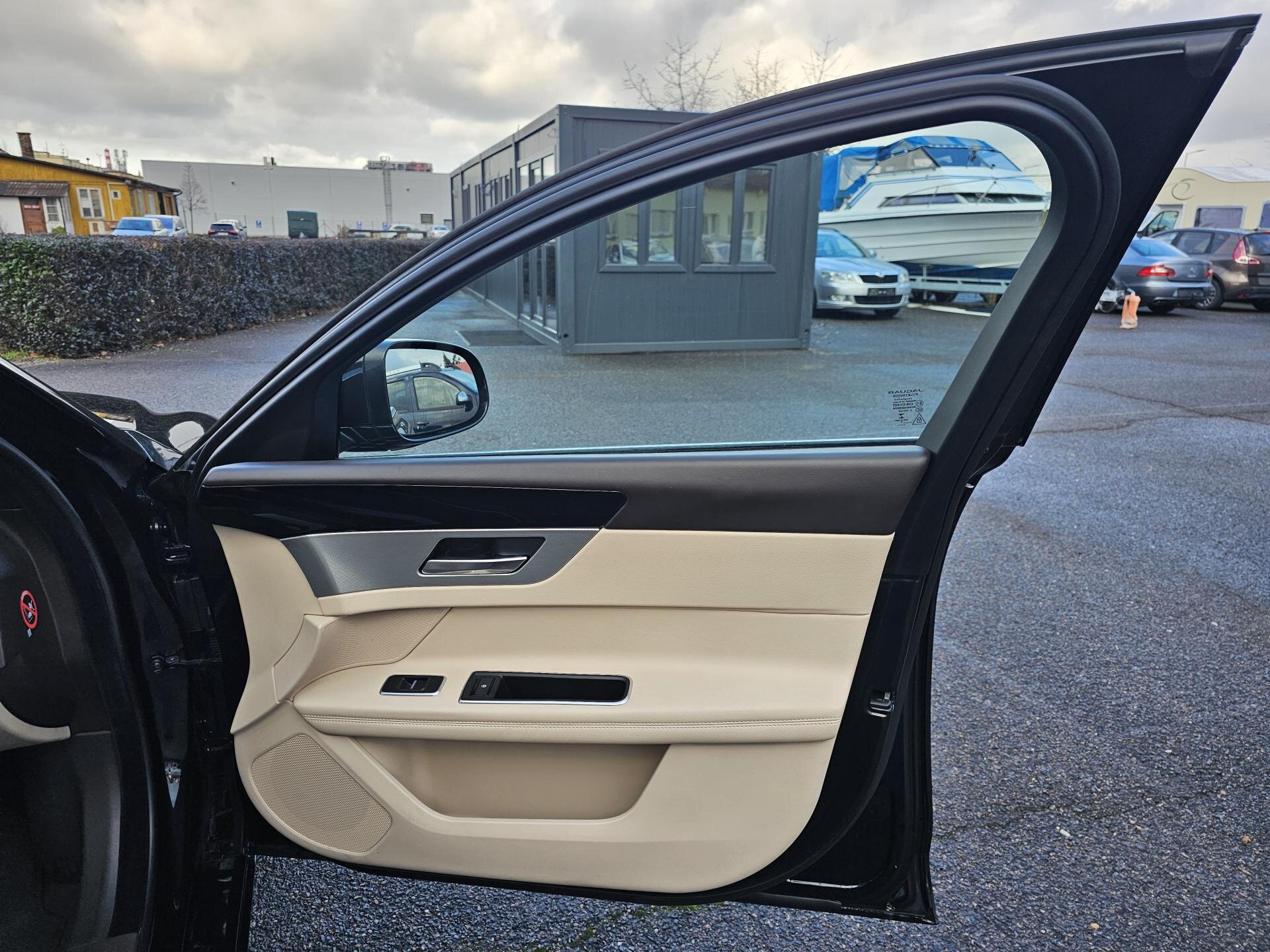 Jaguar XF Sedan 2,0 l 177 kw