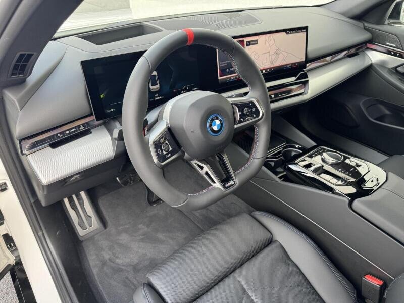 BMW i5 Sedan / Limuzína 1,0 442 kw