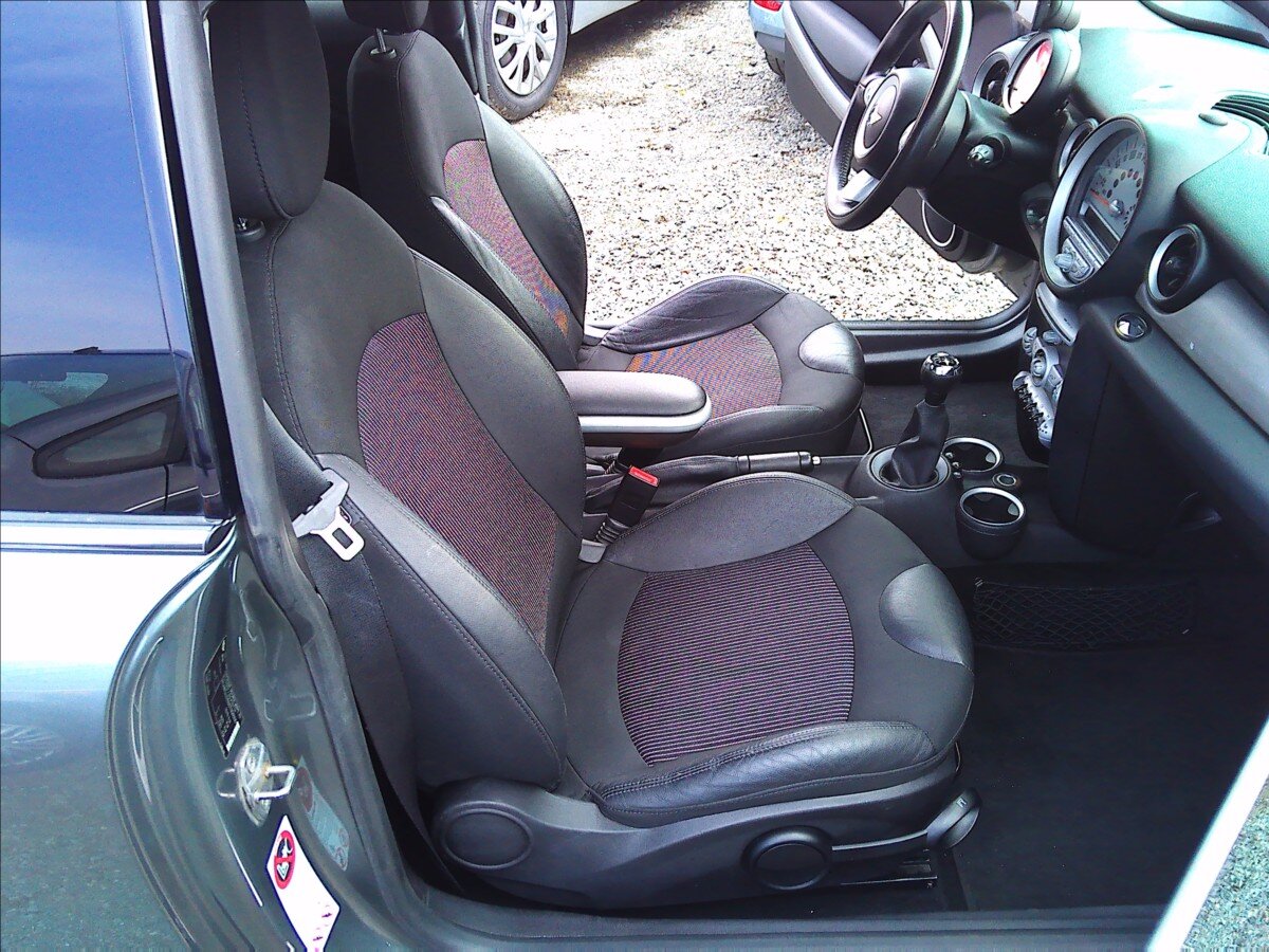 Mini Cooper Hatchback 1,6 l 90 kw