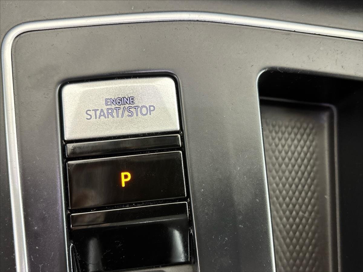 Volkswagen Golf Kombi 2,0 l 85 kw