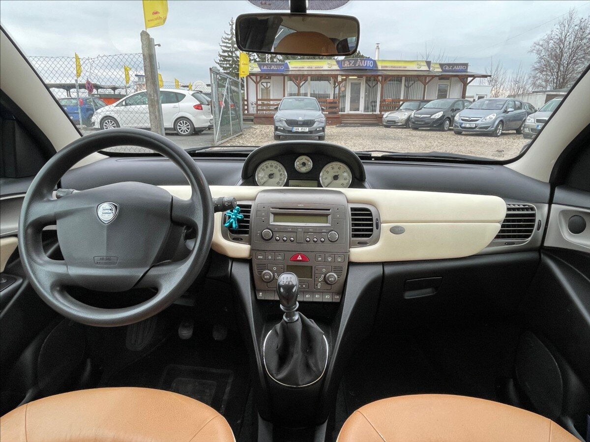 Lancia Y Hatchback 1,2 l 59 kw