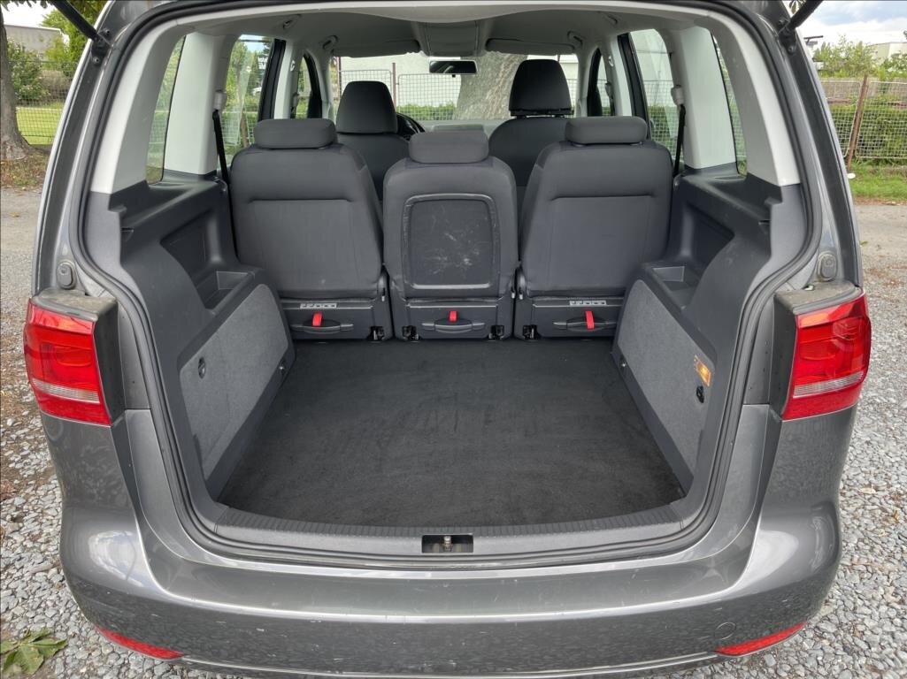 Volkswagen Touran MPV 1,6 l 66 kw
