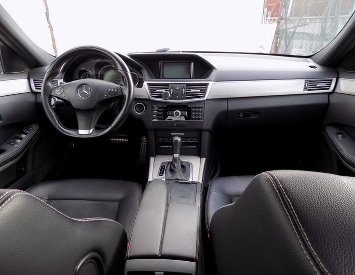 Mercedes-Benz Třídy E Sedan / Limuzína 2,1 l 125 kw