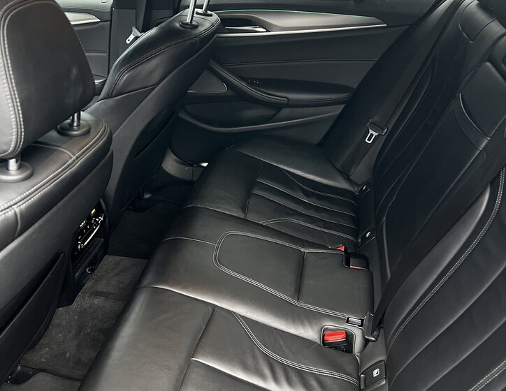 BMW M5 Sedan 4,4 l 441 kw