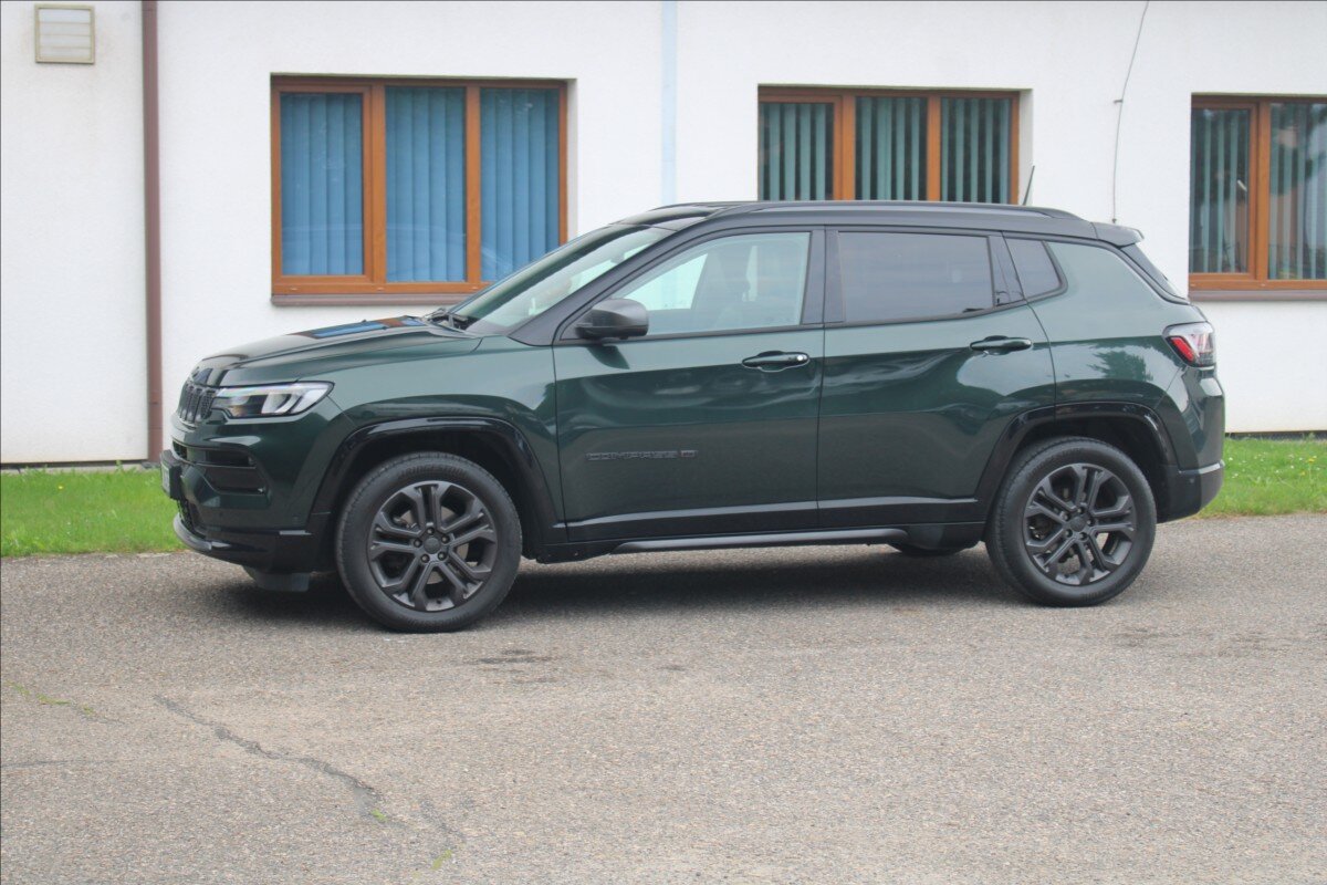 Jeep Compass SUV 1,3 l 110 kw