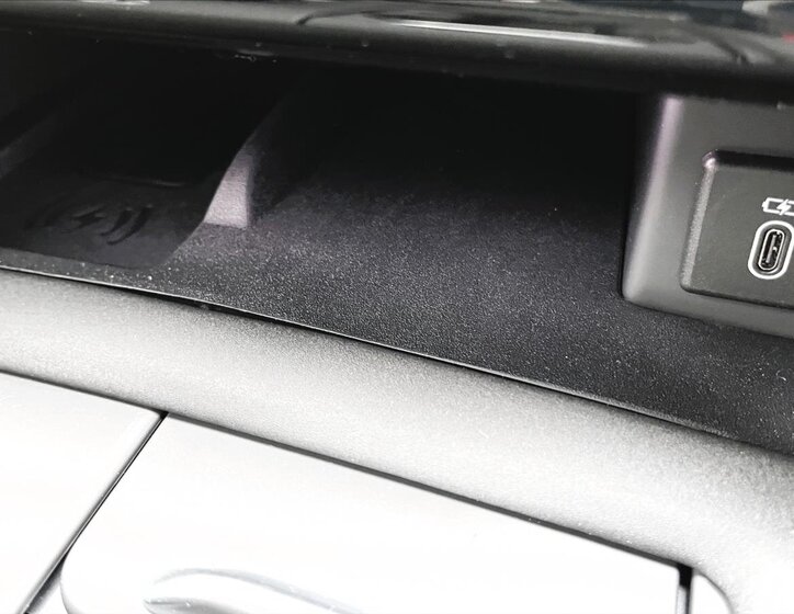 Land Rover Discovery SUV / Terénní 3,0 l 257 kw