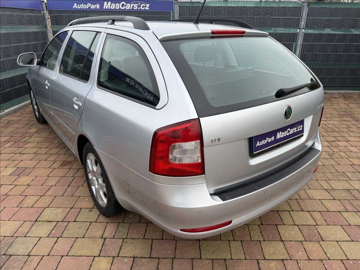 Škoda Octavia Kombi 1,6 l 77 kw