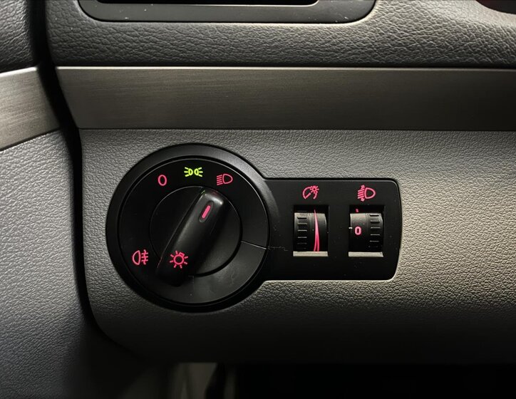 Volkswagen Touran MPV 1,6 l 75 kw