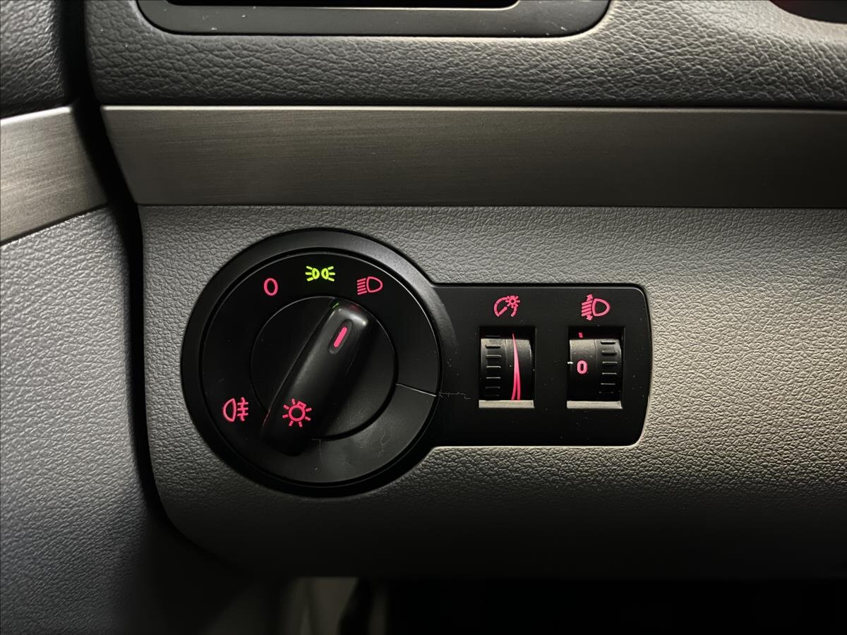 Volkswagen Touran MPV 1,6 l 75 kw