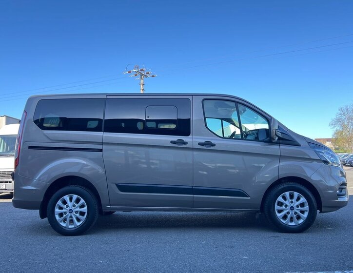 Ford Transit Custom Kombi 2,0 l 96 kw