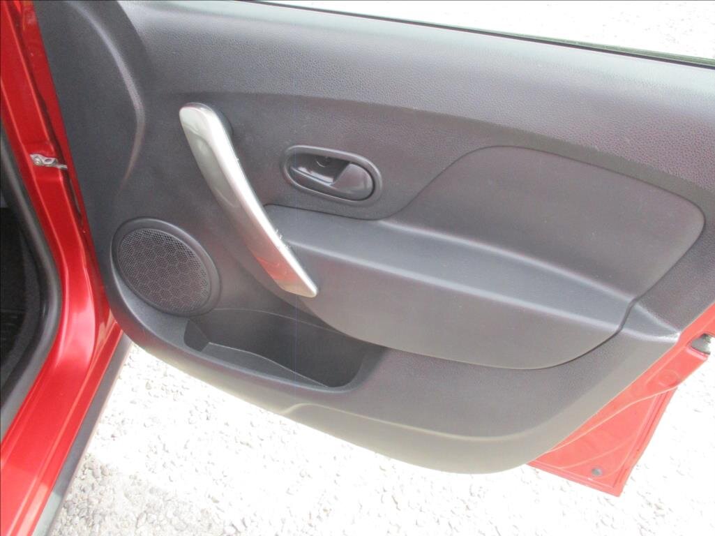 Dacia Sandero Hatchback 898,0 66 kw