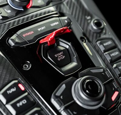 Lamborghini Aventador 32