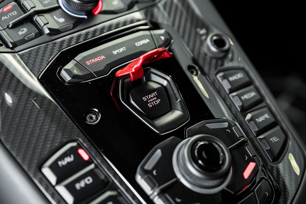 Lamborghini Aventador