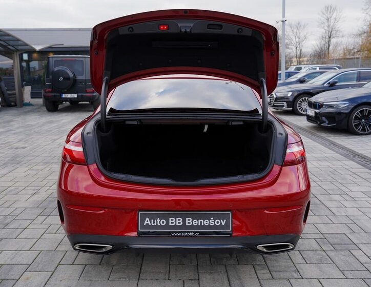 Mercedes-Benz Třídy E 11