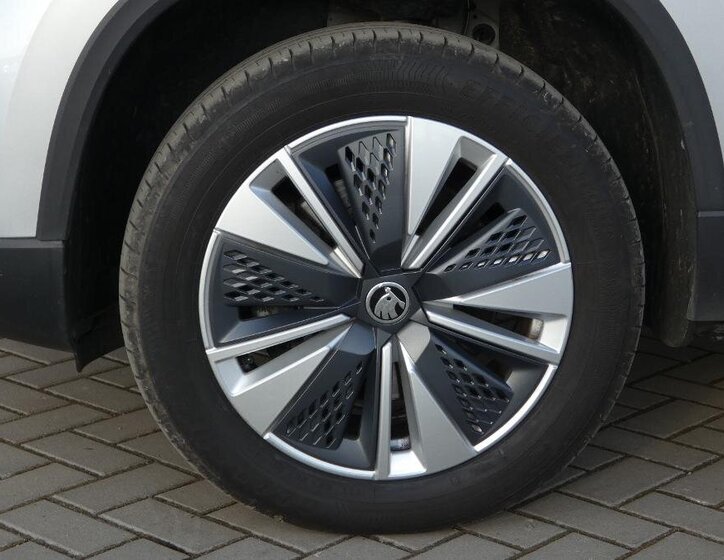 Škoda Karoq SUV / Terénní 1,5 l 110 kw